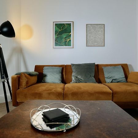 Spacious Two-Bedrooms House, Private Parking, Contractors, Relocators Оксфорд Екстериор снимка